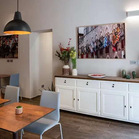 Governo Dei Nove Bed & Breakfast Siena
