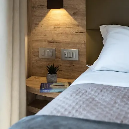 Governo Dei Nove Готель типу 