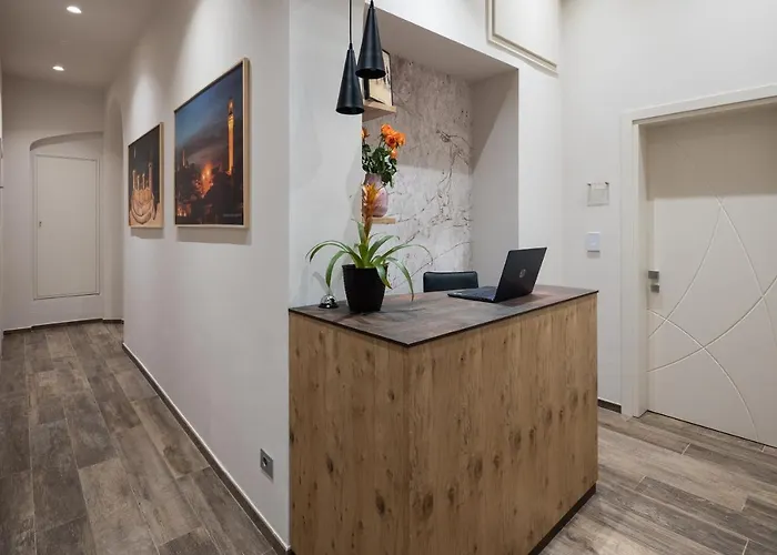 Governo Dei Nove 4* Sienne